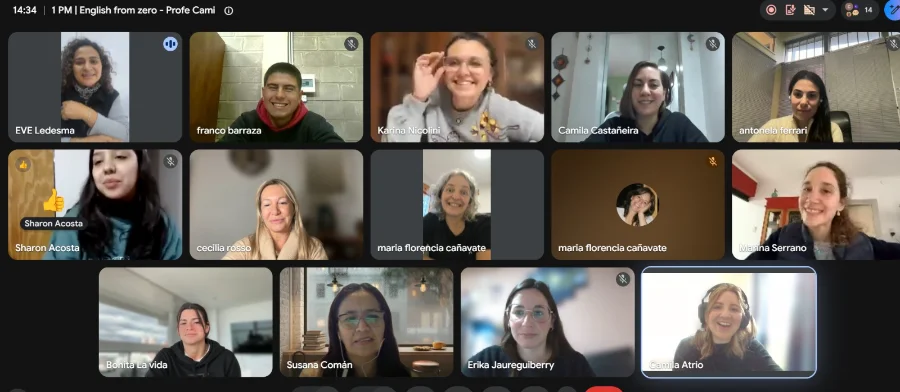 Momento del intensivo de inglés — Academia Comunica